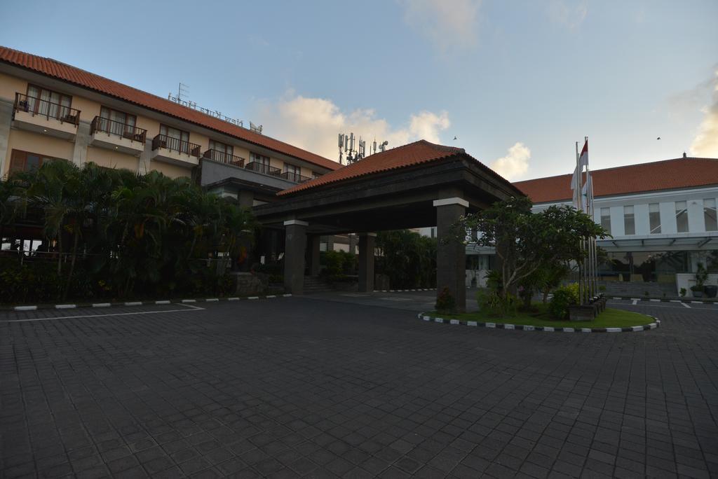 New Kuta Hotel أُلُواتو المظهر الخارجي الصورة
